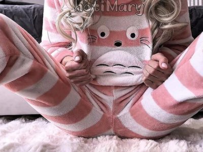 Skinny japanese schoolgirl fingers her hairy pussy and squirts in close-up masturbation